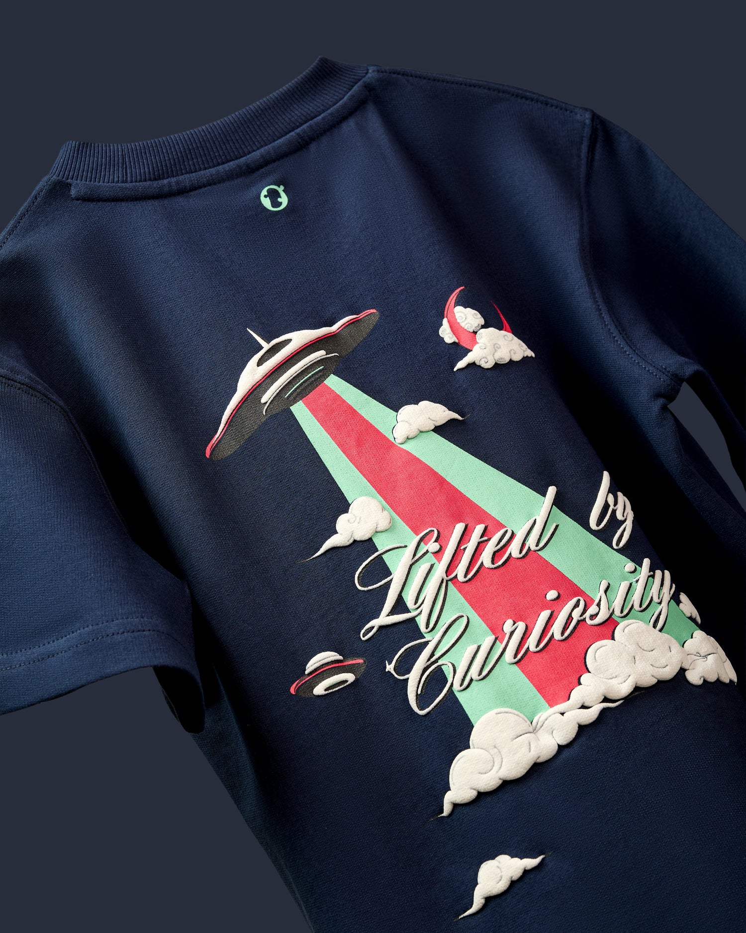 GRAPHIC TEE
