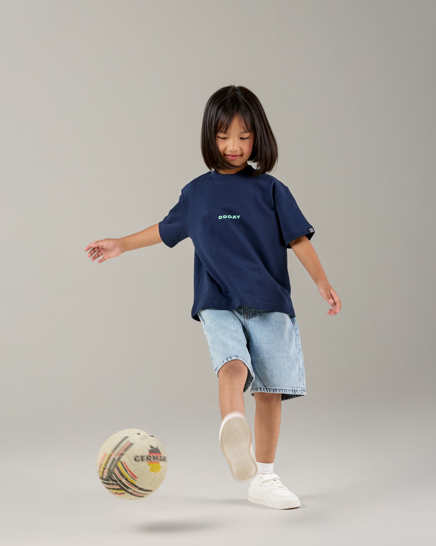 ODDAY GRAPHIC TEE — UFO